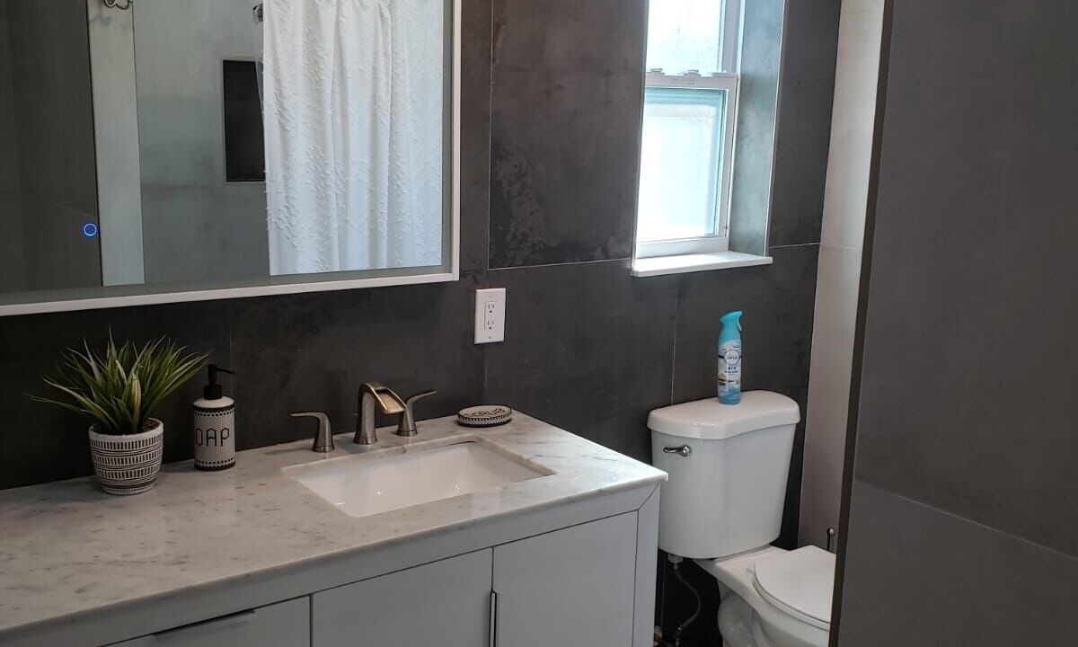 Photo of Bathroom in Cypress Lakes