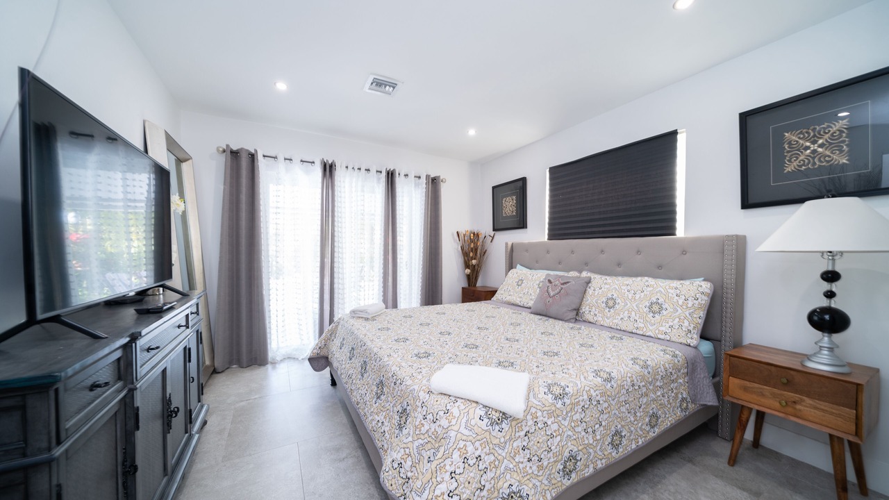 Photo of Bedroom in Cypress Lakes
