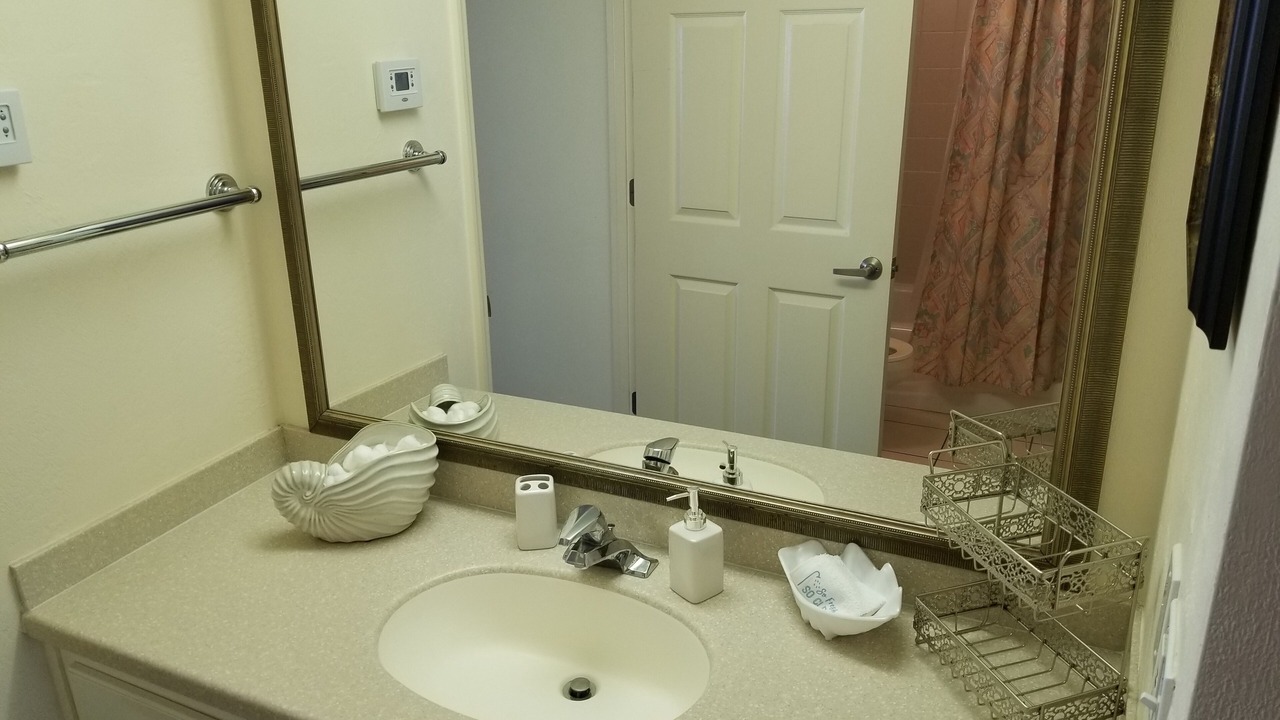 Photo of Bathroom in Ortona Park