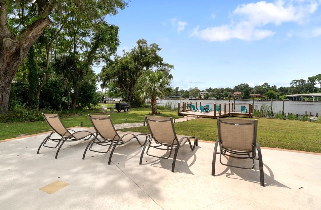 Photo of Patio Balcony in Oak Haven