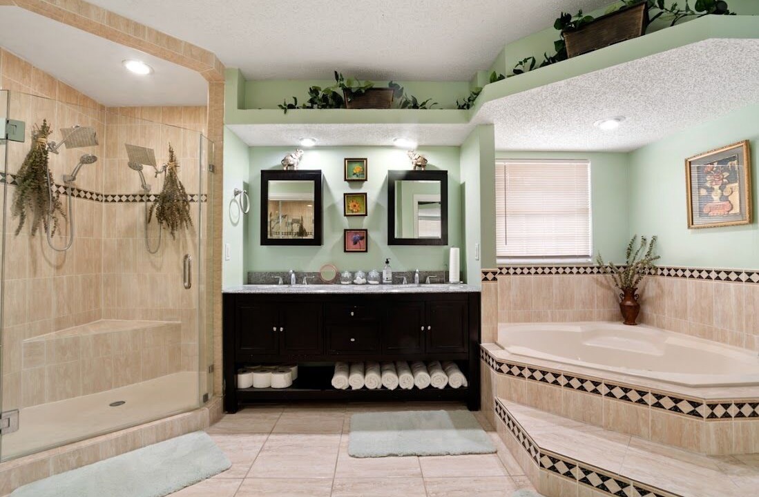Photo of Bathroom in Oak Haven