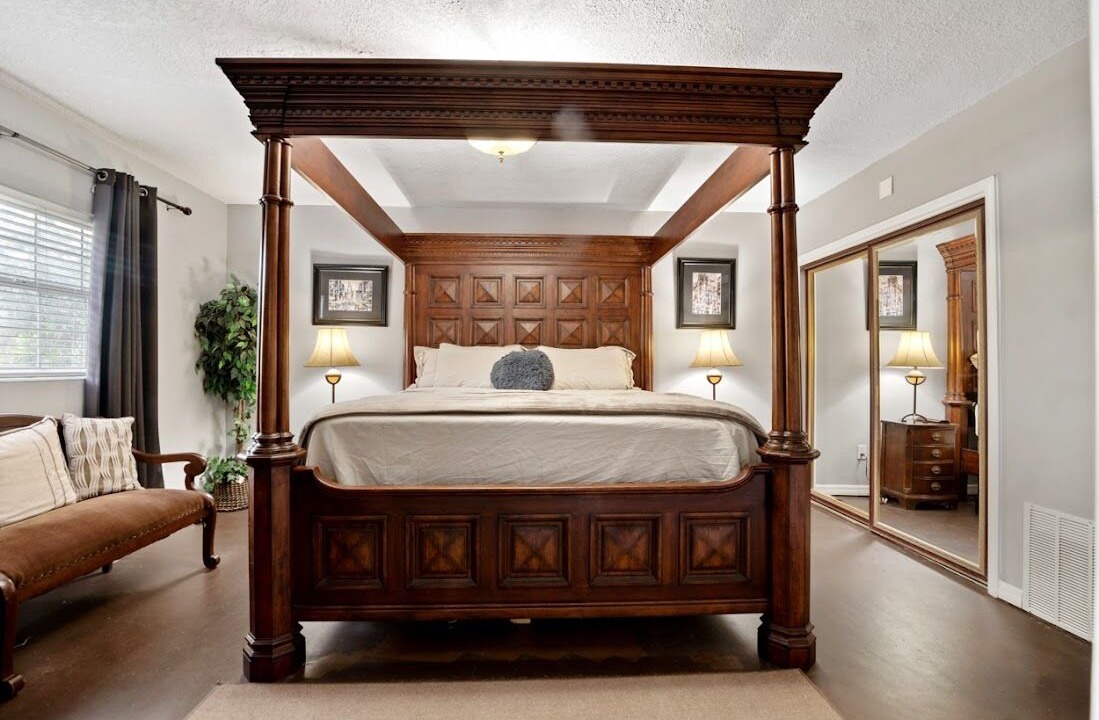 Photo of Bedroom in Oak Haven