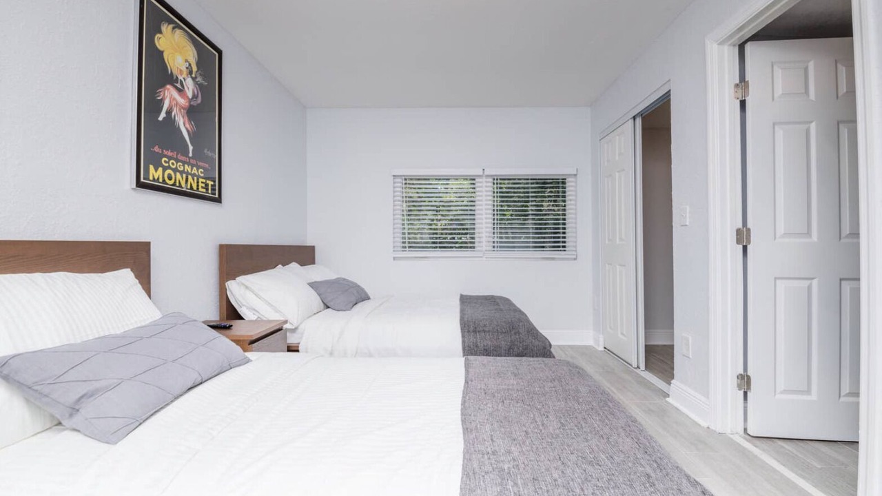Photo of Bedroom in Bearss Plaza