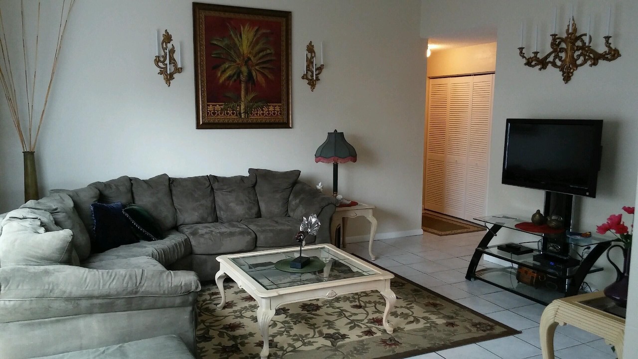 Photo of Livingroom in Palm Harbor
