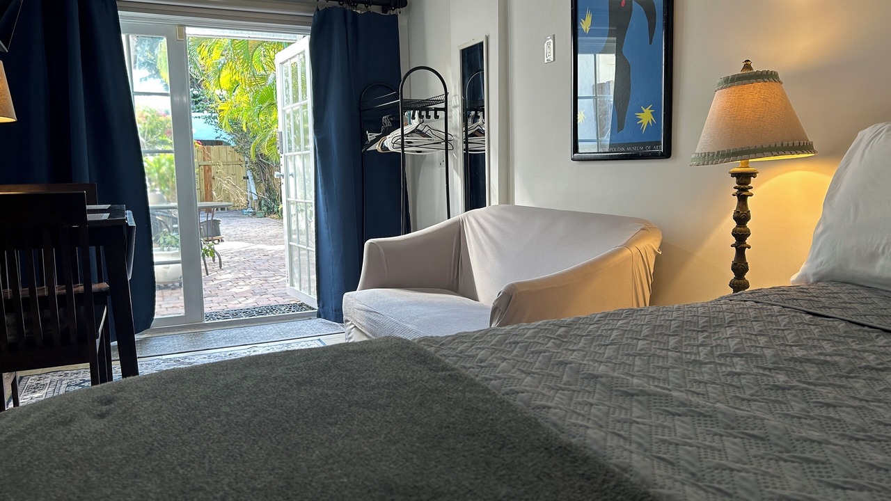 Photo of Bedroom in Old Northwood Historic District