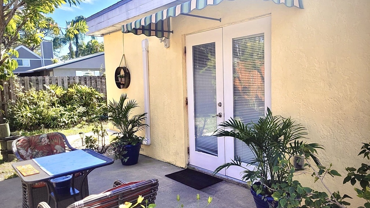 Photo of Patio Balcony in Gulf Gate Estates