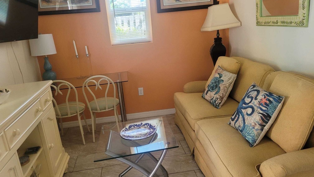 Photo of Livingroom in Gulf Gate Estates