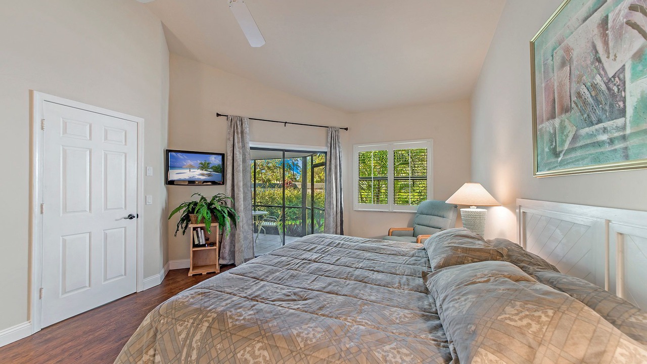 Photo of Bedroom in Burning Tree