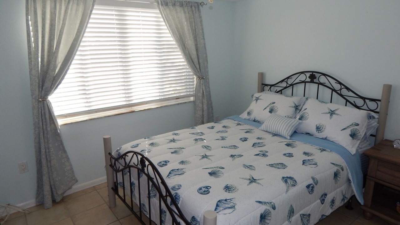 Photo of Bedroom in Breezeswept Beach Estates