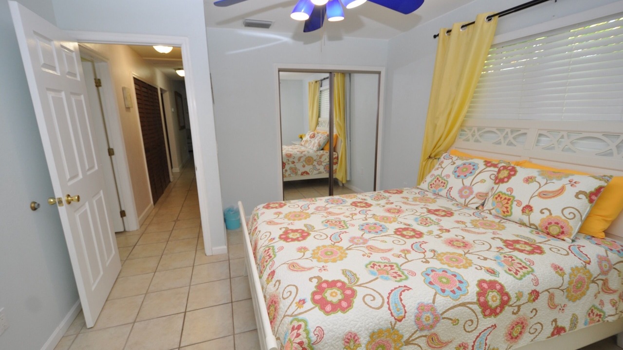 Photo of Bedroom in Breezeswept Beach Estates