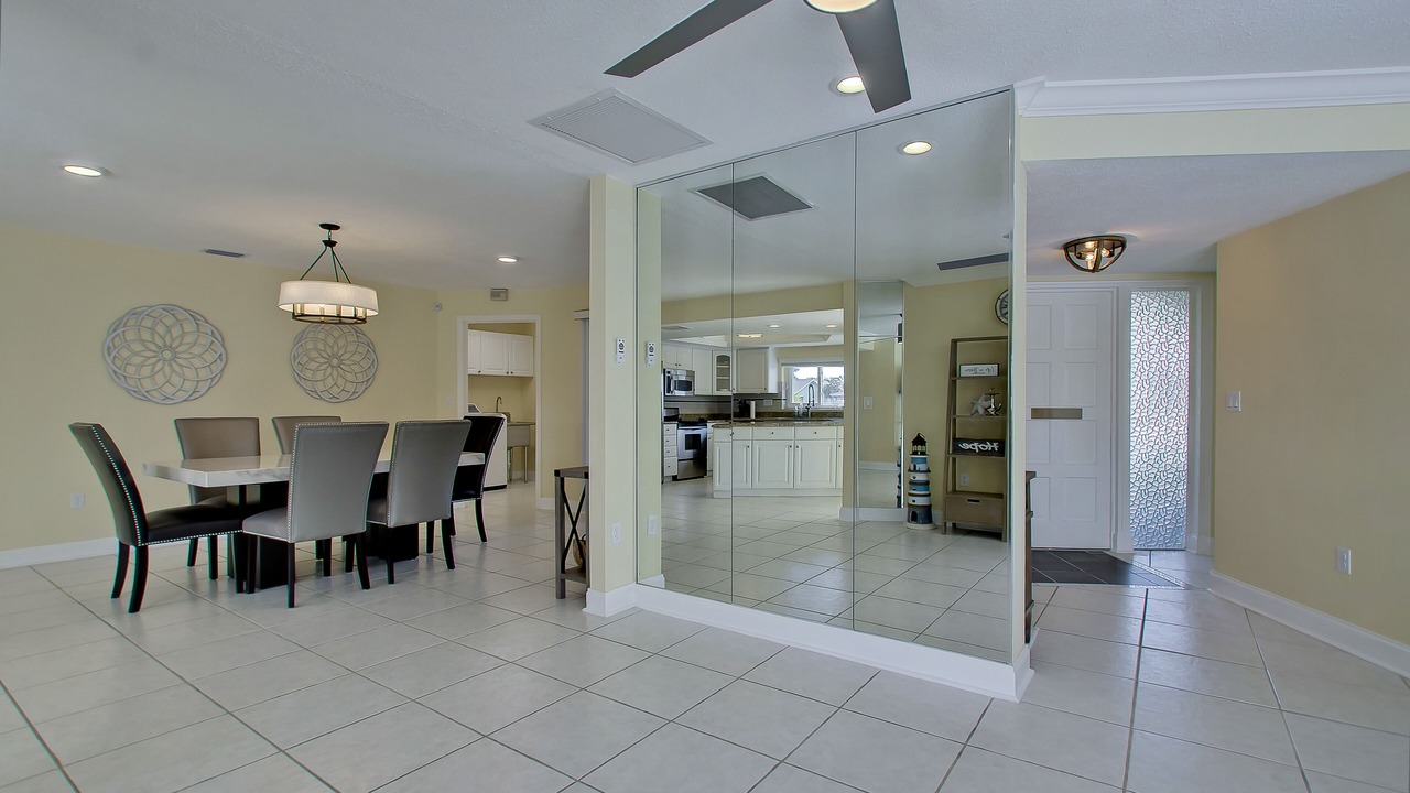 Photo of Livingroom in Island Estate