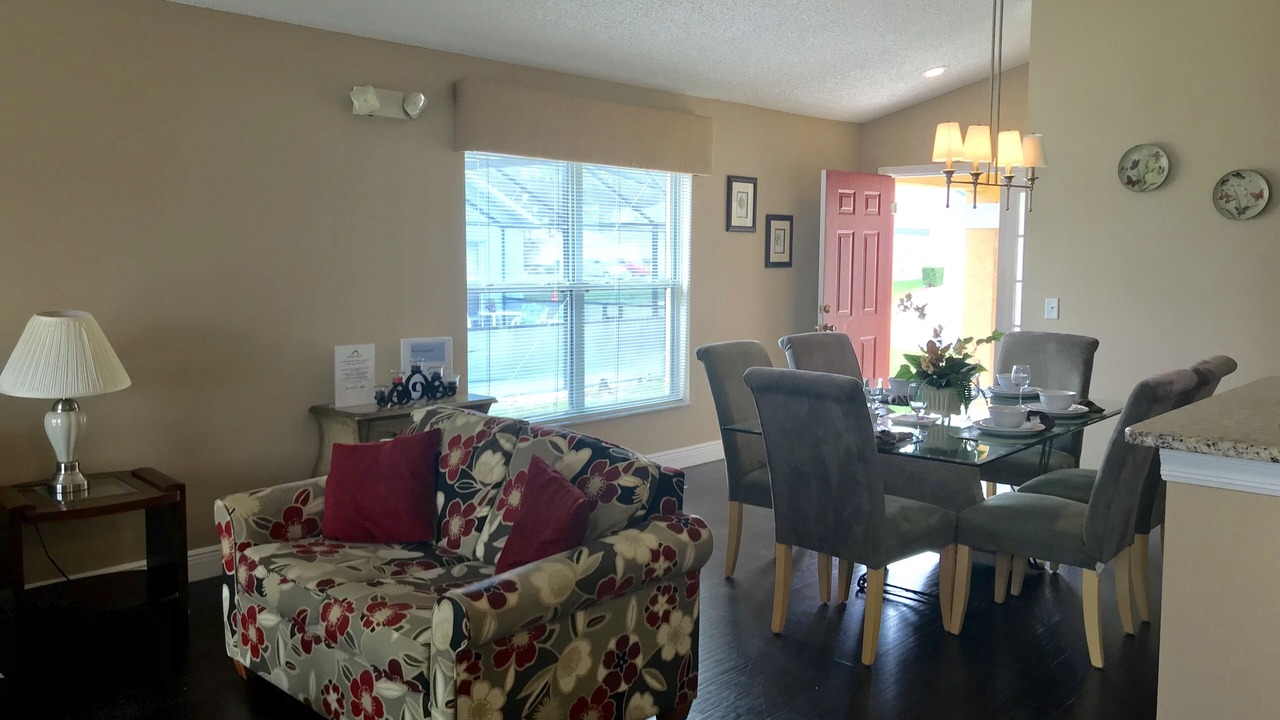 Photo of Livingroom in Westridge