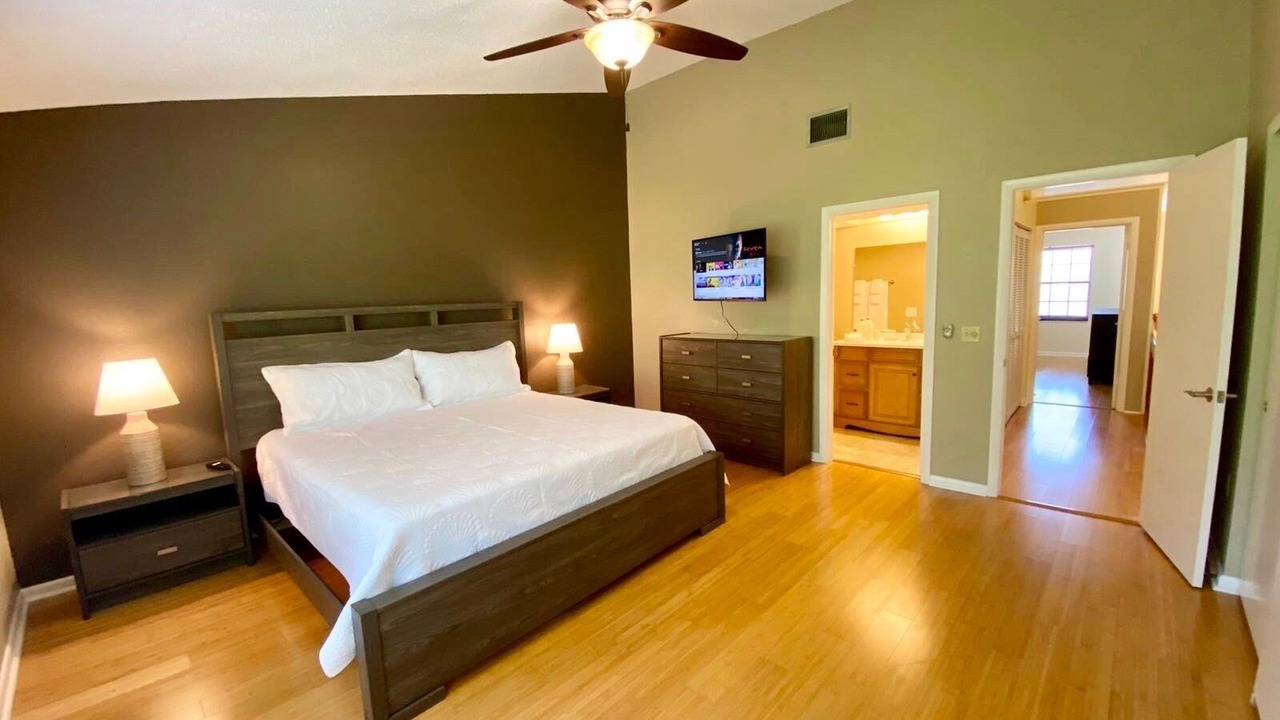 Photo of Bedroom in Pelican Bay