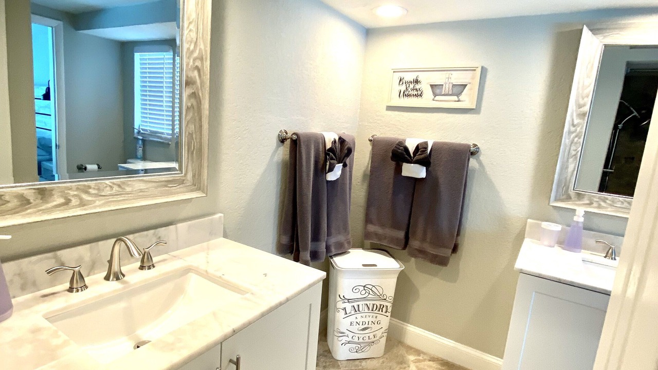 Photo of Bathroom in Regency Park