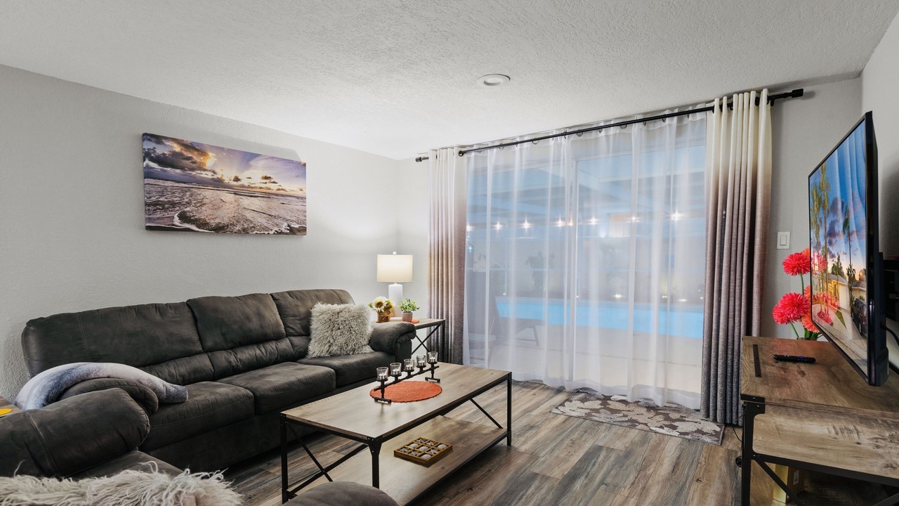 Photo of Livingroom in Regency Park