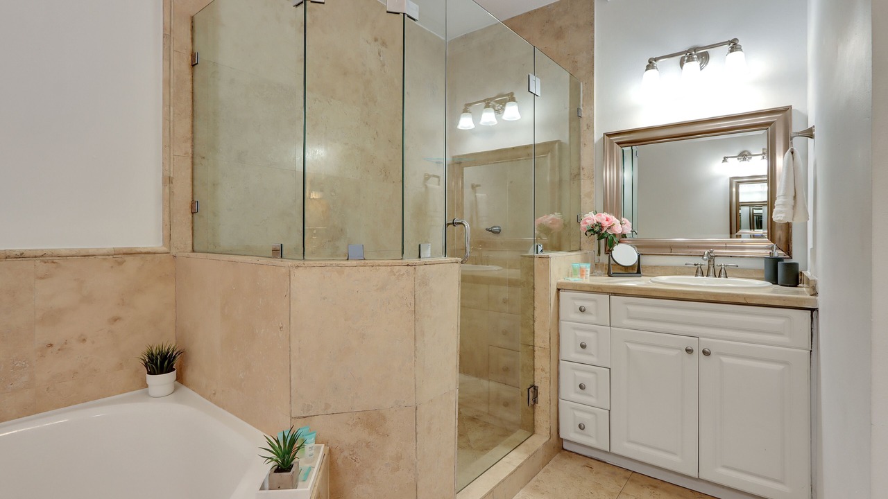 Photo of Bathroom in Southwest Coconut Grove