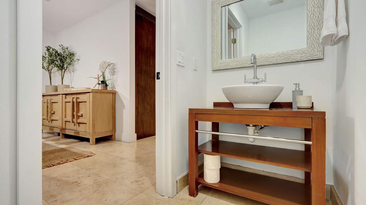 Photo of Bathroom in Southwest Coconut Grove