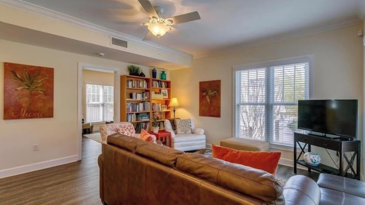 Photo of Livingroom in Downtown Historic District
