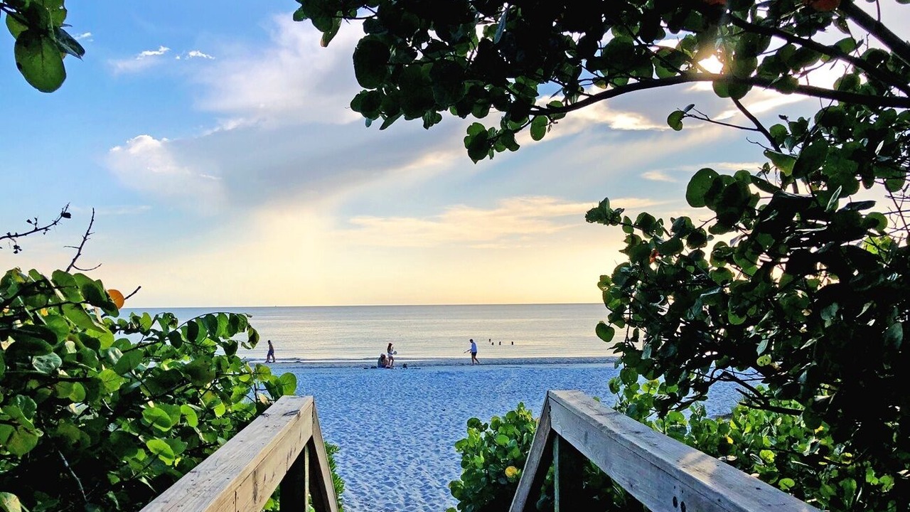 Photo of Others in Vanderbilt Beach