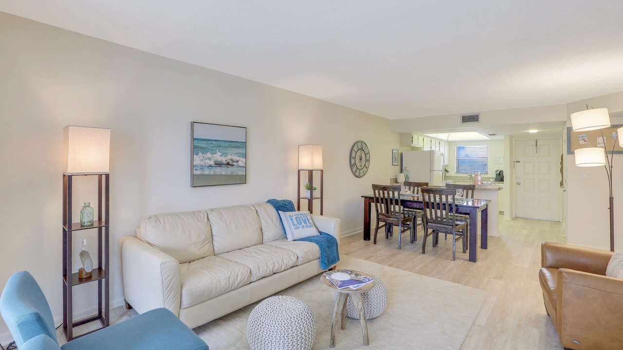 Photo of Bedroom in Vanderbilt Beach