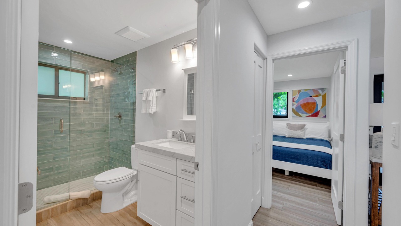 Photo of Bathroom in Harbour Inlet