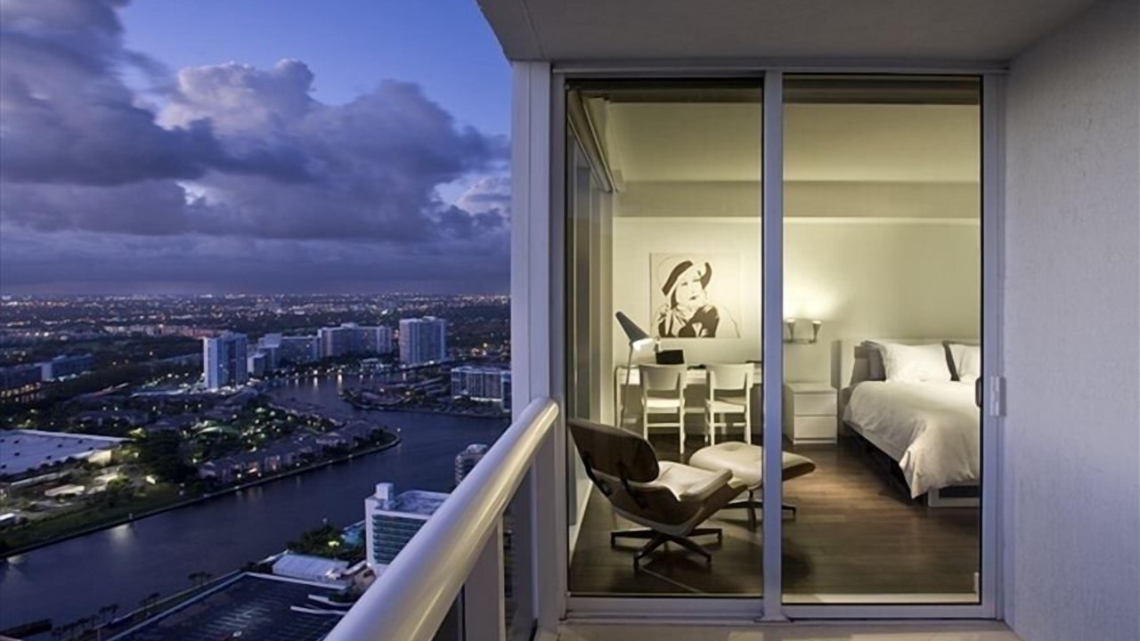 Photo of Outdoor in Hallandale Beach