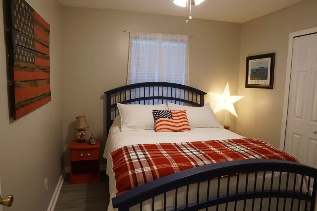 Photo of Bedroom in Doctors Inlet