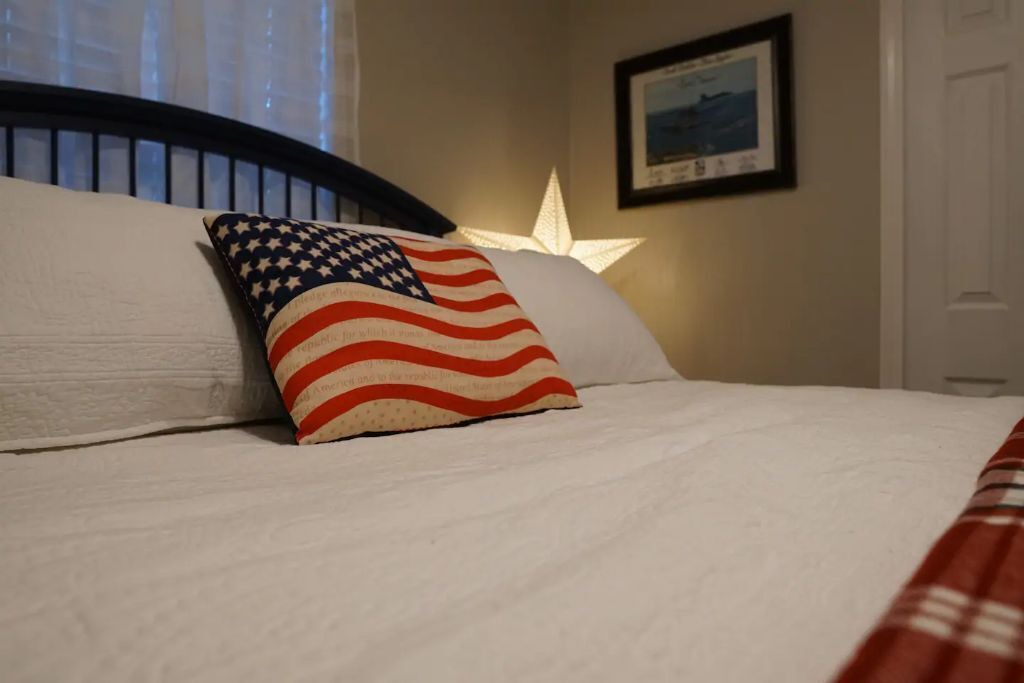 Photo of Bedroom in Doctors Inlet