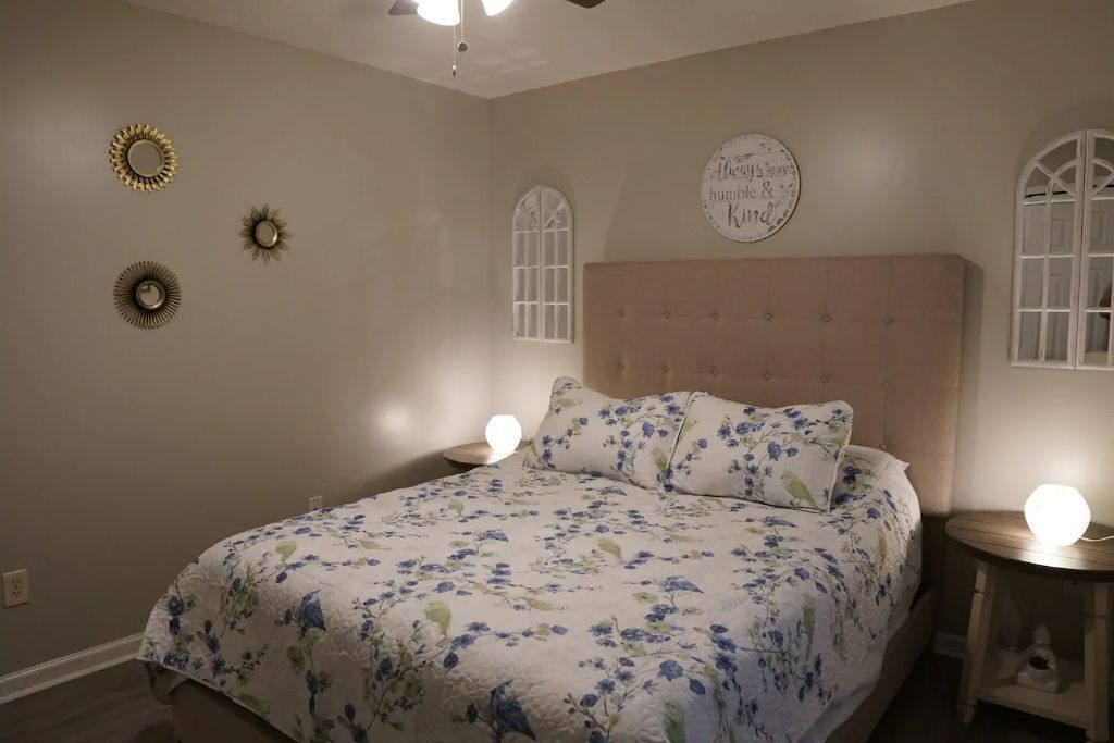 Photo of Bedroom in Doctors Inlet