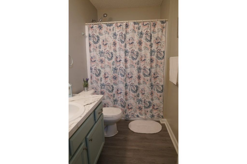 Photo of Bathroom in Doctors Inlet