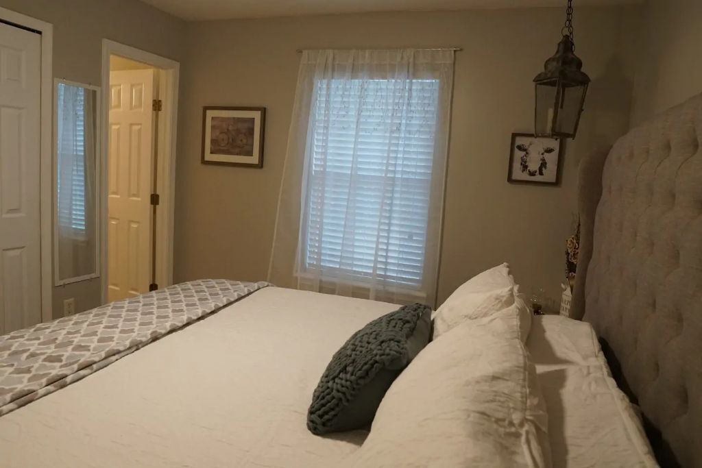 Photo of Bedroom in Doctors Inlet