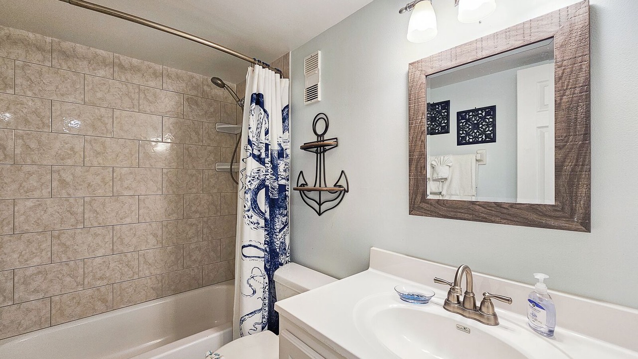Photo of Bathroom in Point East