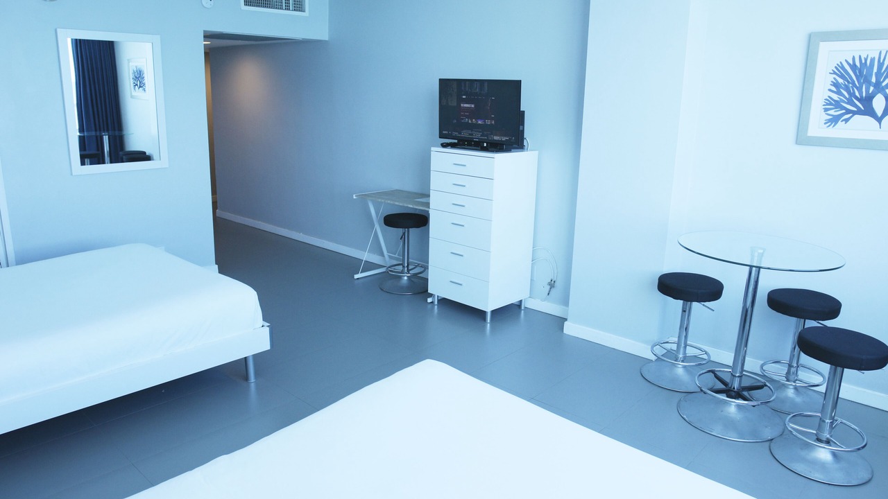 Photo of Bedroom in Mid Beach