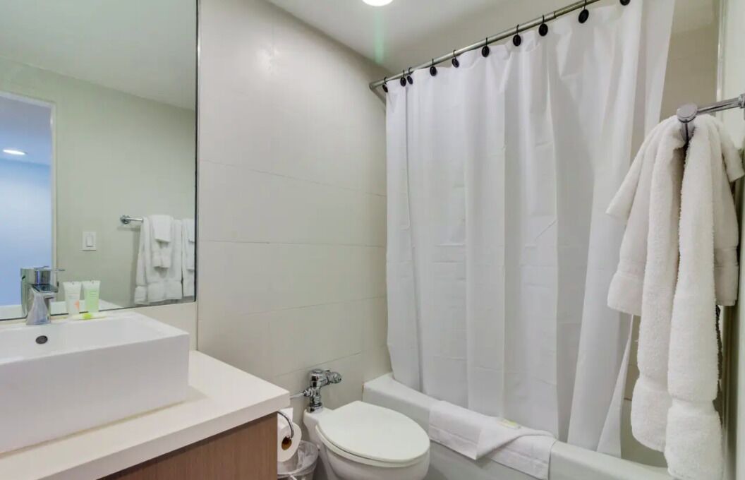 Photo of Bathroom in Mid Beach