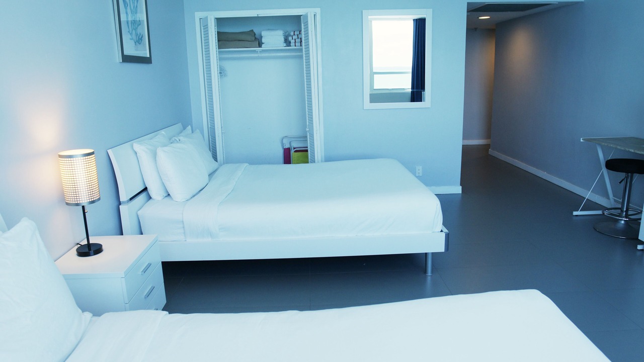 Photo of Bedroom in Mid Beach