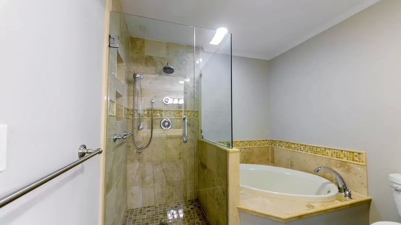 Photo of Bathroom in Big Coppitt Key