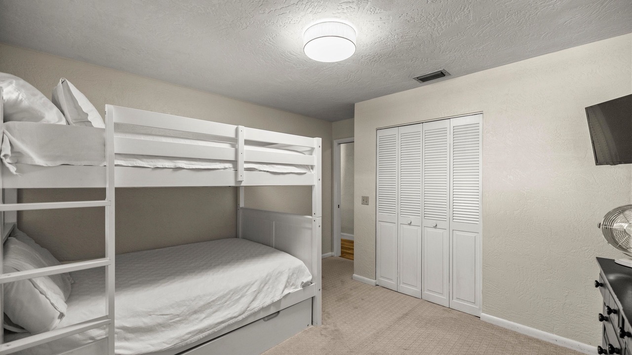 Photo of Bedroom in Dunnellon