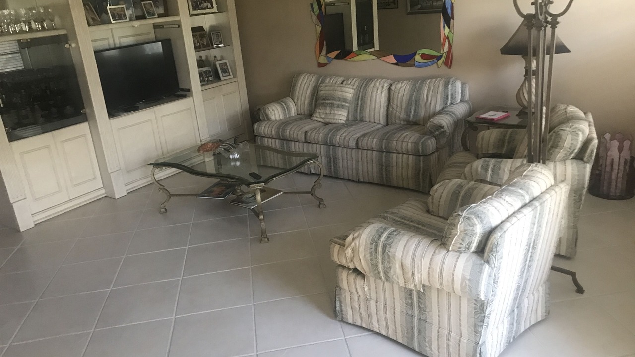 Photo of Livingroom in Century Village