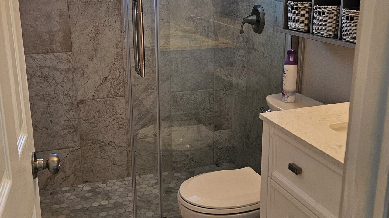 Photo of Bathroom in Golden Beach