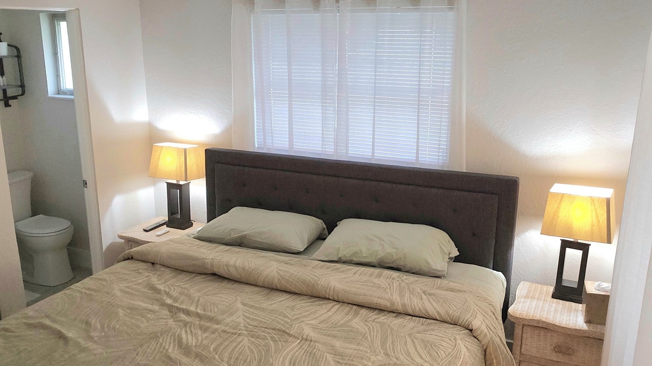 Photo of Bedroom in Golden Beach