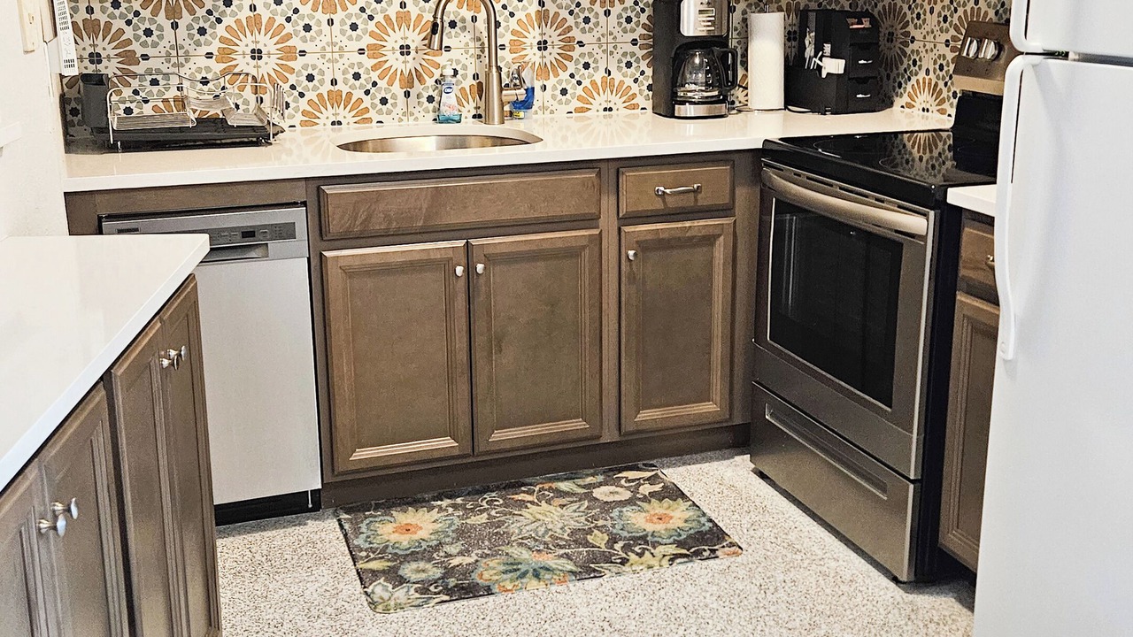 Photo of Kitchen in Golden Beach
