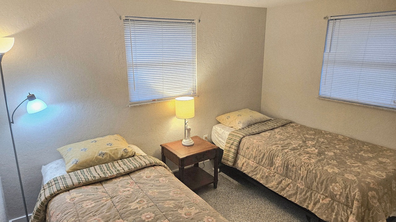 Photo of Bedroom in Golden Beach