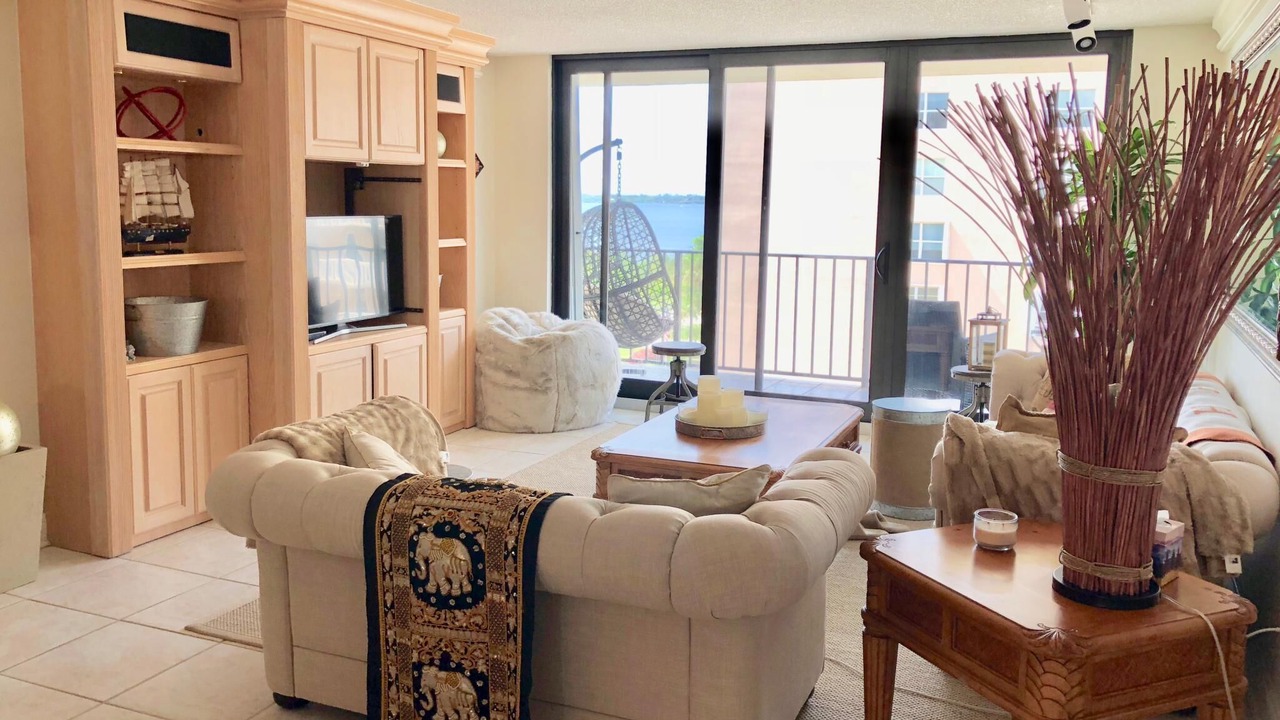Photo of Livingroom in South Palm Beach