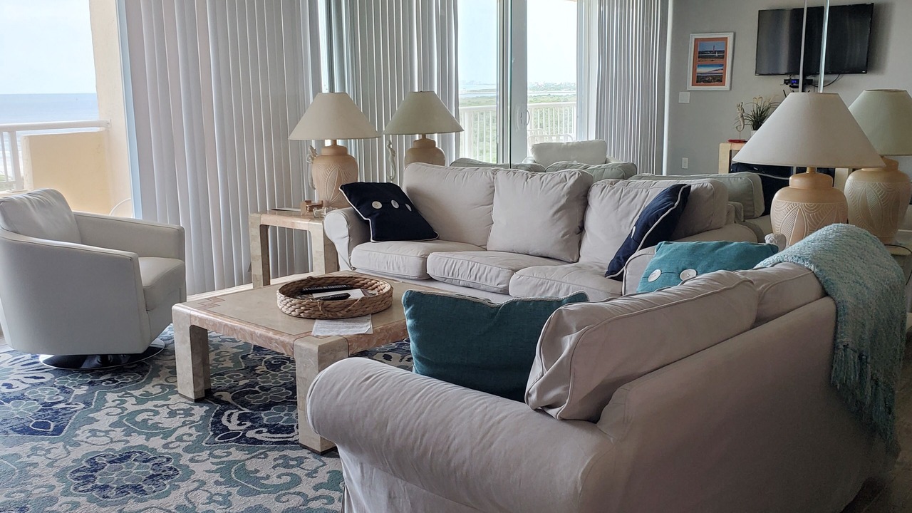 Photo of Livingroom in New Smyrna Beach