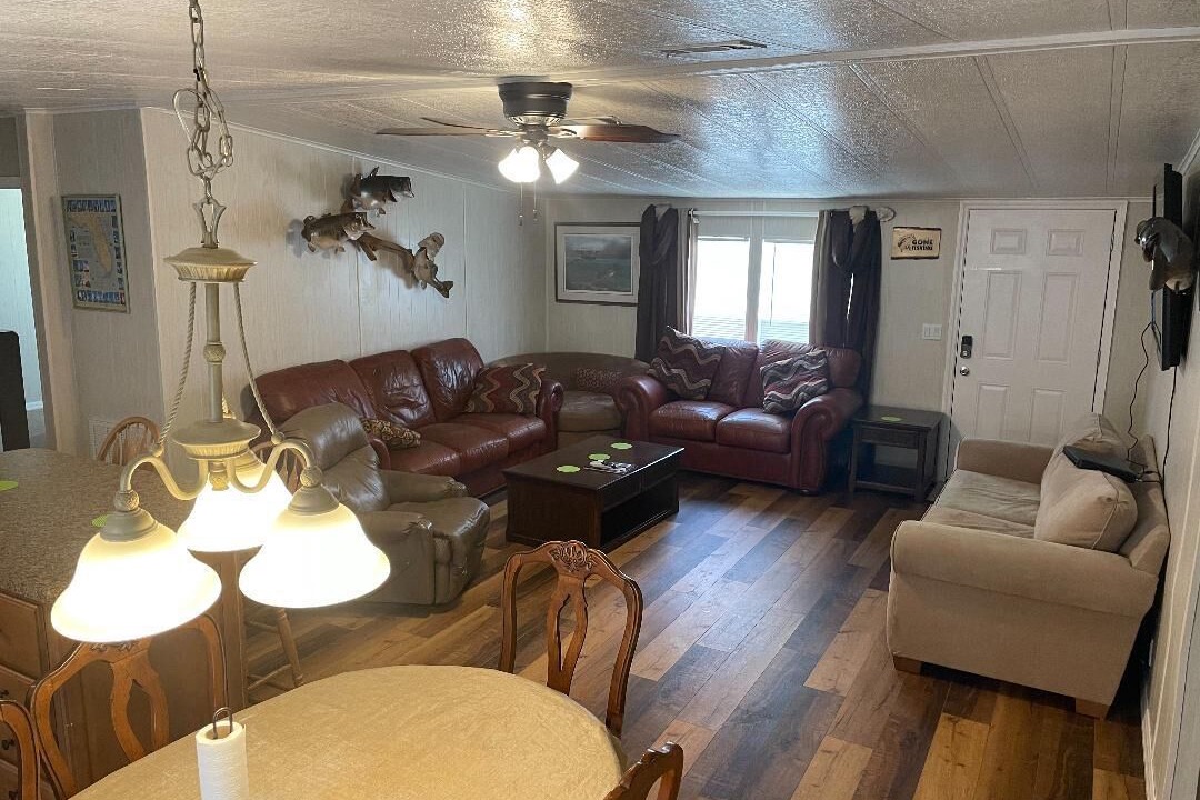 Photo of Livingroom in Okeechobee