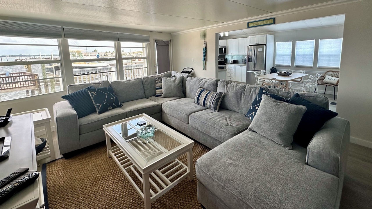Photo of Livingroom in Hutchinson Island South