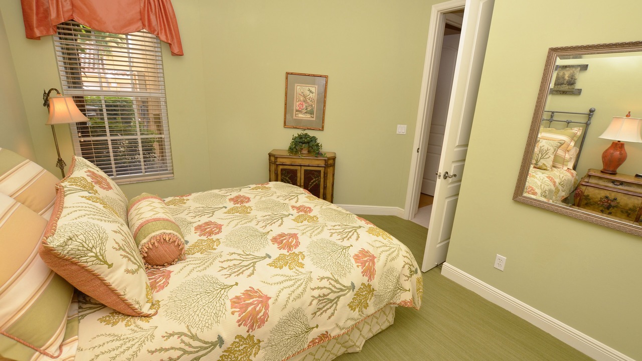 Photo of Bedroom in Pelican Bay