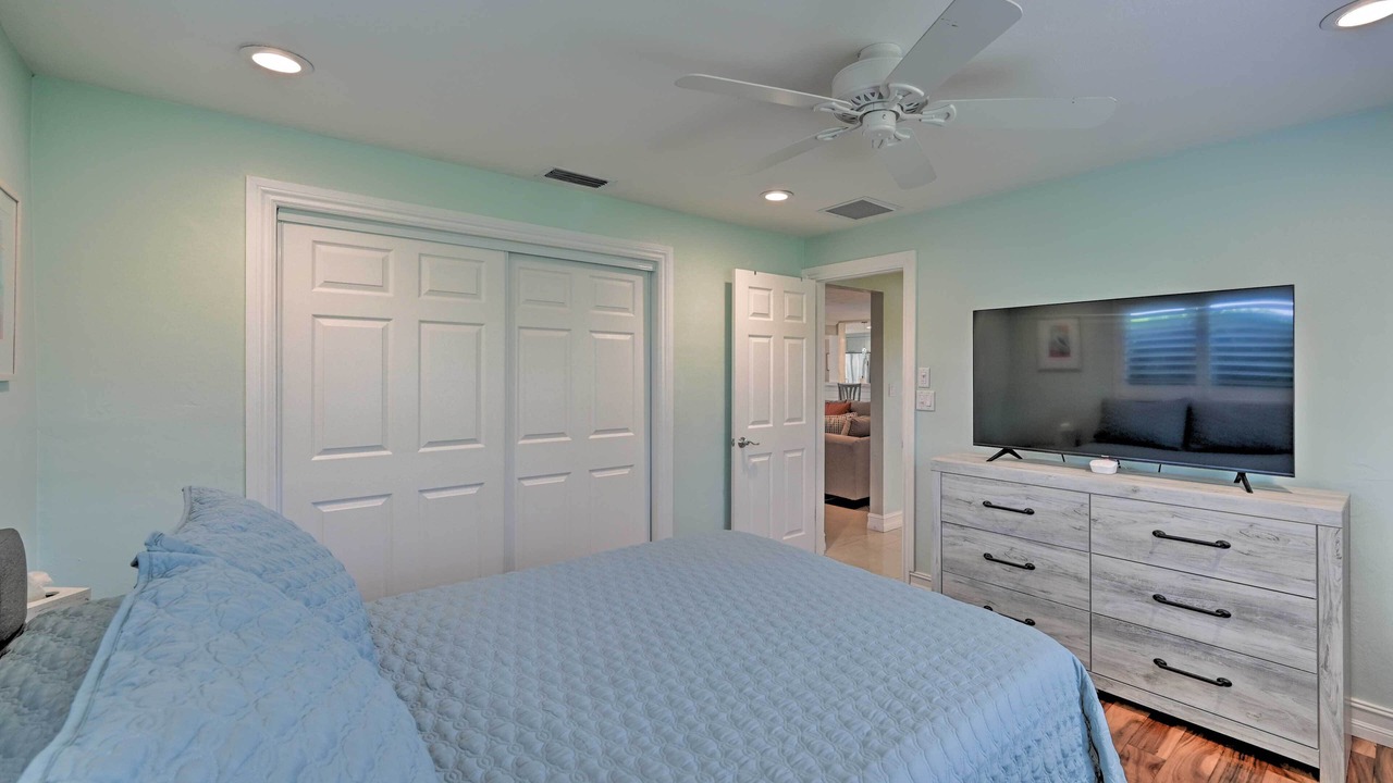 Photo of Bedroom in Palm River Estates