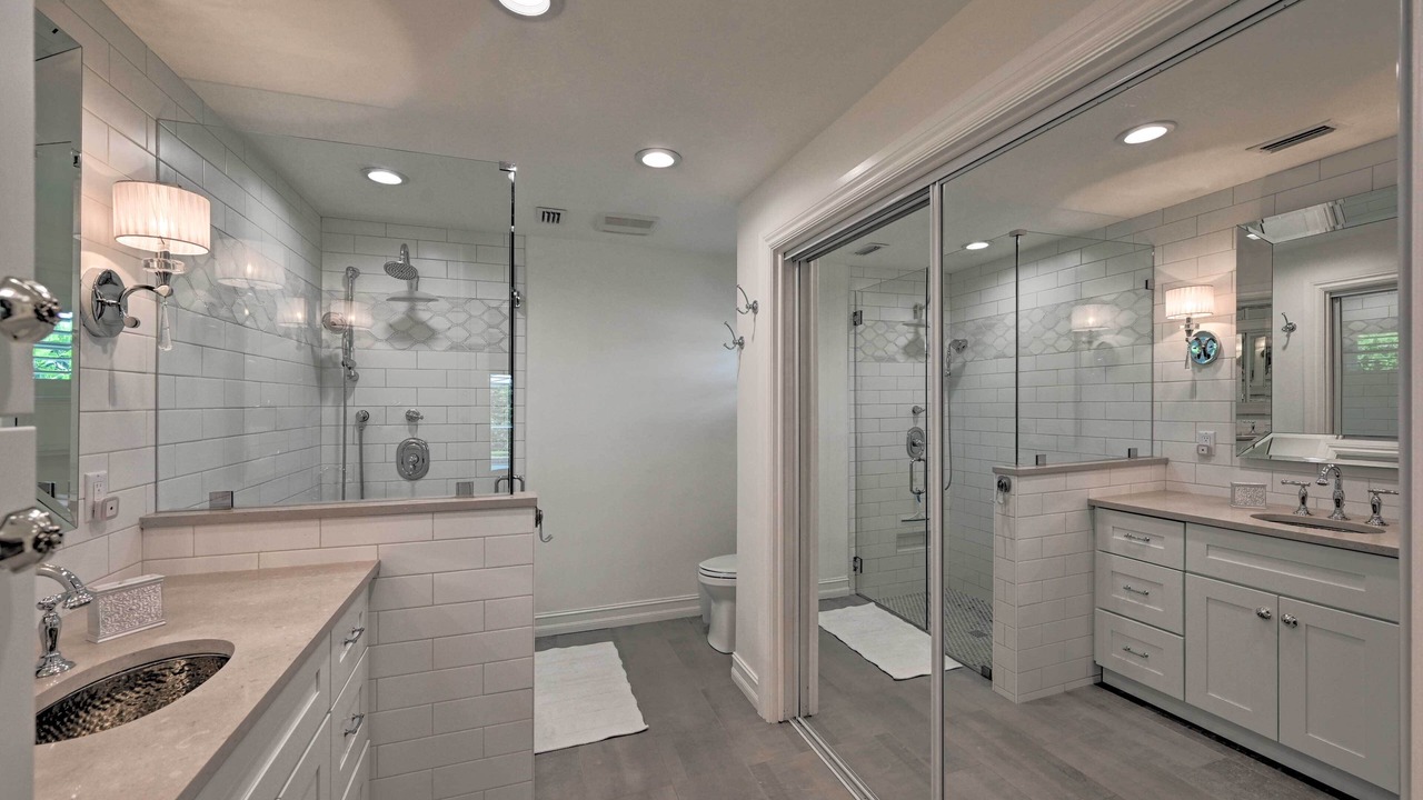 Photo of Bathroom in Palm River Estates