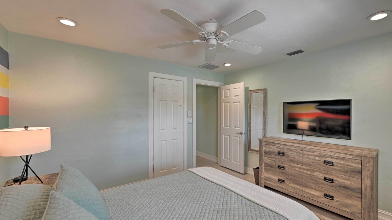 Photo of Bedroom in Palm River Estates